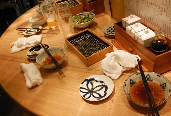 キリリな日本酒とサクッと天ぷら。大人気の立ち飲み喜久や